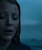 theshallows-blakelively-02554.jpg