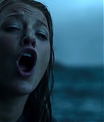 theshallows-blakelively-02599.jpg