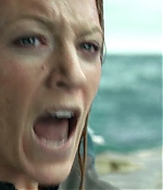theshallows-blakelively-02876.jpg