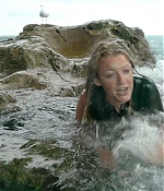 theshallows-blakelively-02918.jpg
