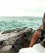 theshallows-blakelively-03107.jpg