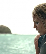 theshallows-blakelively-03121.jpg