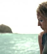 theshallows-blakelively-03122.jpg
