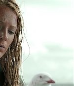 theshallows-blakelively-03143.jpg