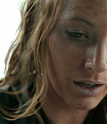 theshallows-blakelively-03163.jpg
