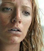theshallows-blakelively-03198.jpg
