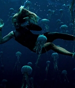 theshallows-blakelively-03875.jpg