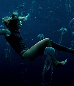 theshallows-blakelively-03878.jpg