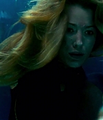 theshallows-blakelively-03883.jpg