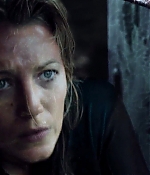 theshallows-blakelively-04077.jpg