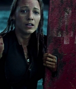 theshallows-blakelively-04115.jpg