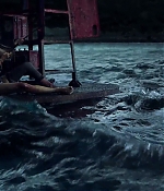 theshallows-blakelively-04306.jpg