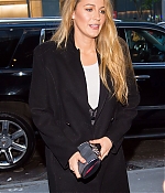 blake-lively-out-and-about-in-new-york-05-15-2017_13.jpg