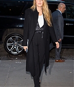 blake-lively-out-and-about-in-new-york-05-15-2017_8.jpg